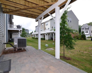 10684 Viewmont Lane - Photo Thumbnail 46