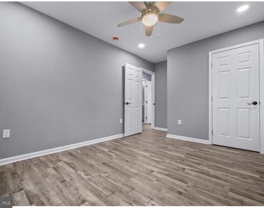 4604 Kentwood Lane - Photo Thumbnail 10