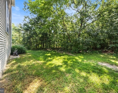 8812 Fenimore Place - Photo Thumbnail 35