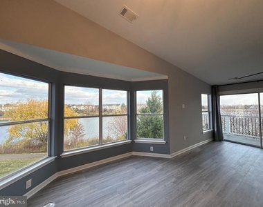 20594 Cornstalk Terrace - Photo Thumbnail 11