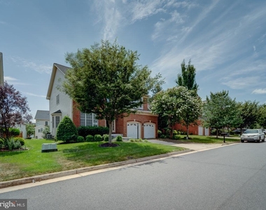 43320 Barnstead Drive - Photo Thumbnail 2