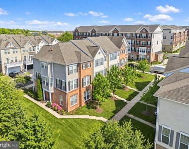 22631 Hawkbill Square - Photo Thumbnail 28