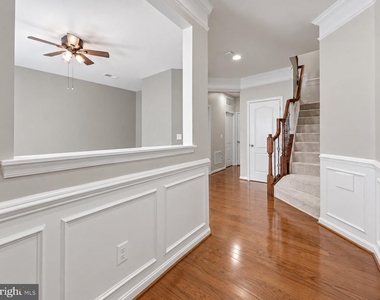 22631 Hawkbill Square - Photo Thumbnail 5