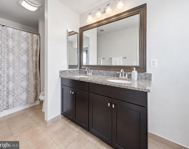 22631 Hawkbill Square - Photo Thumbnail 17