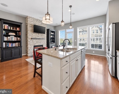 22631 Hawkbill Square - Photo Thumbnail 19