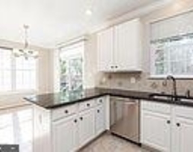 20131 Hardwood Terrace - Photo Thumbnail 6