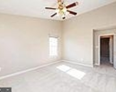 20131 Hardwood Terrace - Photo Thumbnail 13