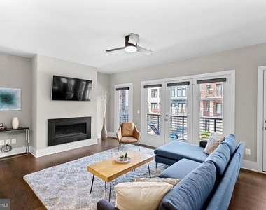 20119 Old Line Terrace - Photo Thumbnail 4