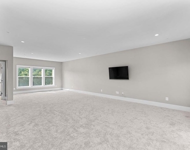 20119 Old Line Terrace - Photo Thumbnail 32