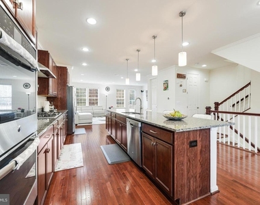21523 Willow Breeze Square - Photo Thumbnail 6