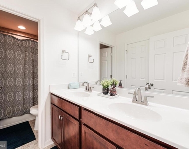 21523 Willow Breeze Square - Photo Thumbnail 40