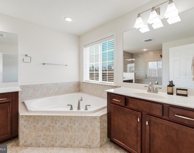 21523 Willow Breeze Square - Photo Thumbnail 28