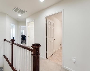 21523 Willow Breeze Square - Photo Thumbnail 23