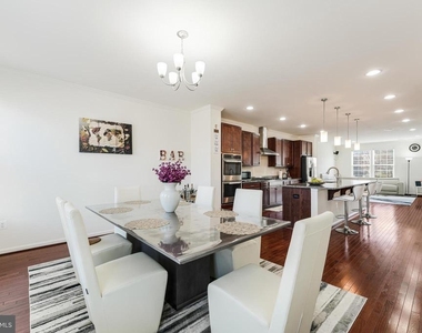 21523 Willow Breeze Square - Photo Thumbnail 12