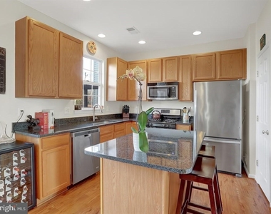 21040 Tioga Terrace - Photo Thumbnail 13