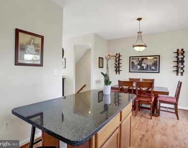 21040 Tioga Terrace - Photo Thumbnail 12