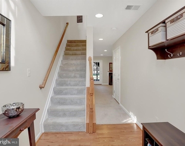 21040 Tioga Terrace - Photo Thumbnail 3