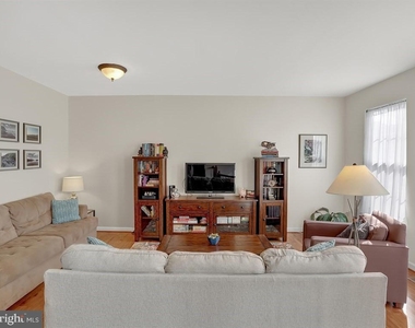 21040 Tioga Terrace - Photo Thumbnail 8