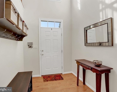 21040 Tioga Terrace - Photo Thumbnail 2