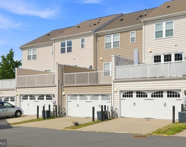 25678 Pleasant Valley Road - Photo Thumbnail 3