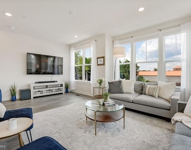 119 Market Square Nw - Photo Thumbnail 8