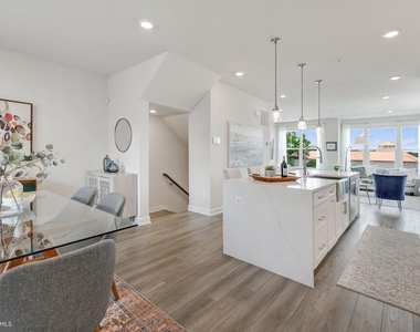 119 Market Square Nw - Photo Thumbnail 5