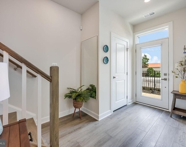 119 Market Square Nw - Photo Thumbnail 3