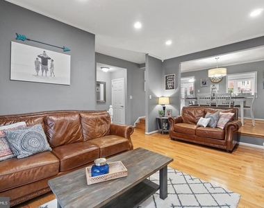 9979 Whitewater Drive - Photo Thumbnail 5