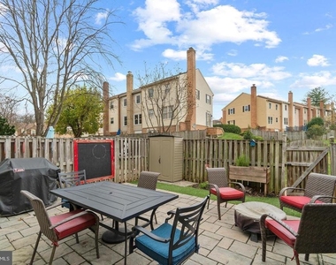 9979 Whitewater Drive - Photo Thumbnail 35