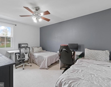 9979 Whitewater Drive - Photo Thumbnail 22