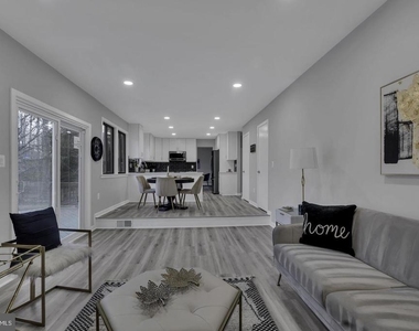 10422 Woodbury Woods Court - Photo Thumbnail 14