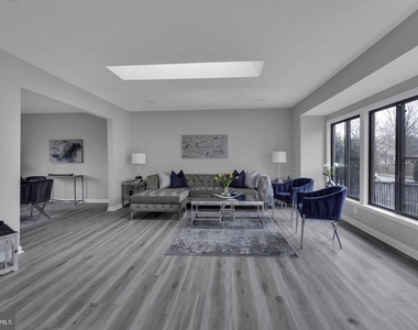 10422 Woodbury Woods Court - Photo Thumbnail 2