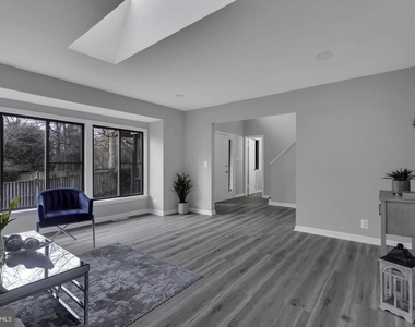 10422 Woodbury Woods Court - Photo Thumbnail 4