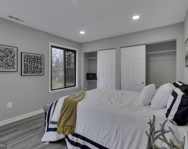 10422 Woodbury Woods Court - Photo Thumbnail 28