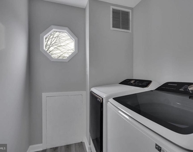 10422 Woodbury Woods Court - Photo Thumbnail 19