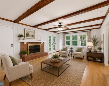 8125 Saxony Drive - Photo Thumbnail 10