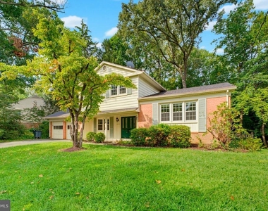 8125 Saxony Drive - Photo Thumbnail 48