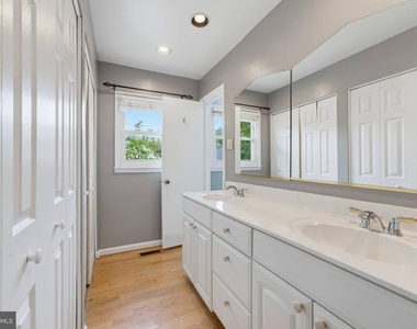 8125 Saxony Drive - Photo Thumbnail 33