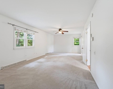 8125 Saxony Drive - Photo Thumbnail 29