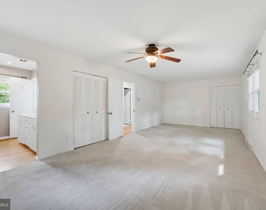 8125 Saxony Drive - Photo Thumbnail 31