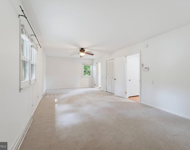 8125 Saxony Drive - Photo Thumbnail 30