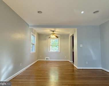 3221 Holly Hill Drive - Photo Thumbnail 3