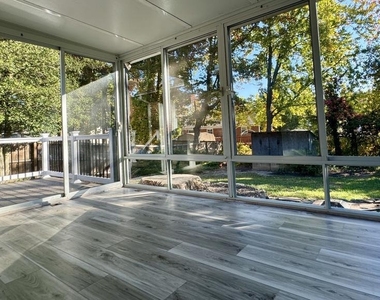 3221 Holly Hill Drive - Photo Thumbnail 18