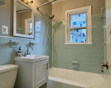 3221 Holly Hill Drive - Photo Thumbnail 10