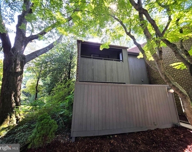 2001 Wethersfield Court - Photo Thumbnail 6