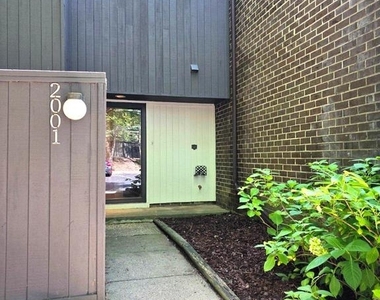 2001 Wethersfield Court - Photo Thumbnail 2