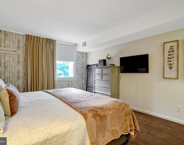 3709 S George Mason Drive - Photo Thumbnail 20