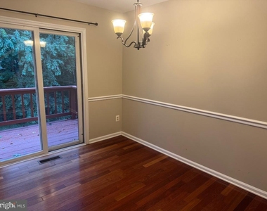 6064 Clay Spur Court - Photo Thumbnail 5