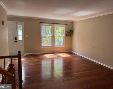 6064 Clay Spur Court - Photo Thumbnail 4