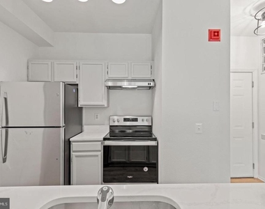 1530 Spring Gate Drive - Photo Thumbnail 9